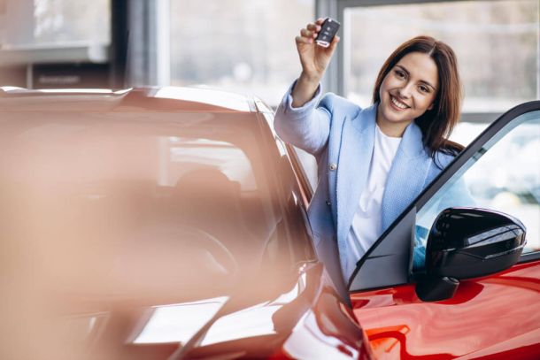 wp-content/uploads/2026/05/comprar-primer-coche.jpg